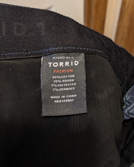 Torrid Women's Blue Jeans 22xt - Picture 2 of 7